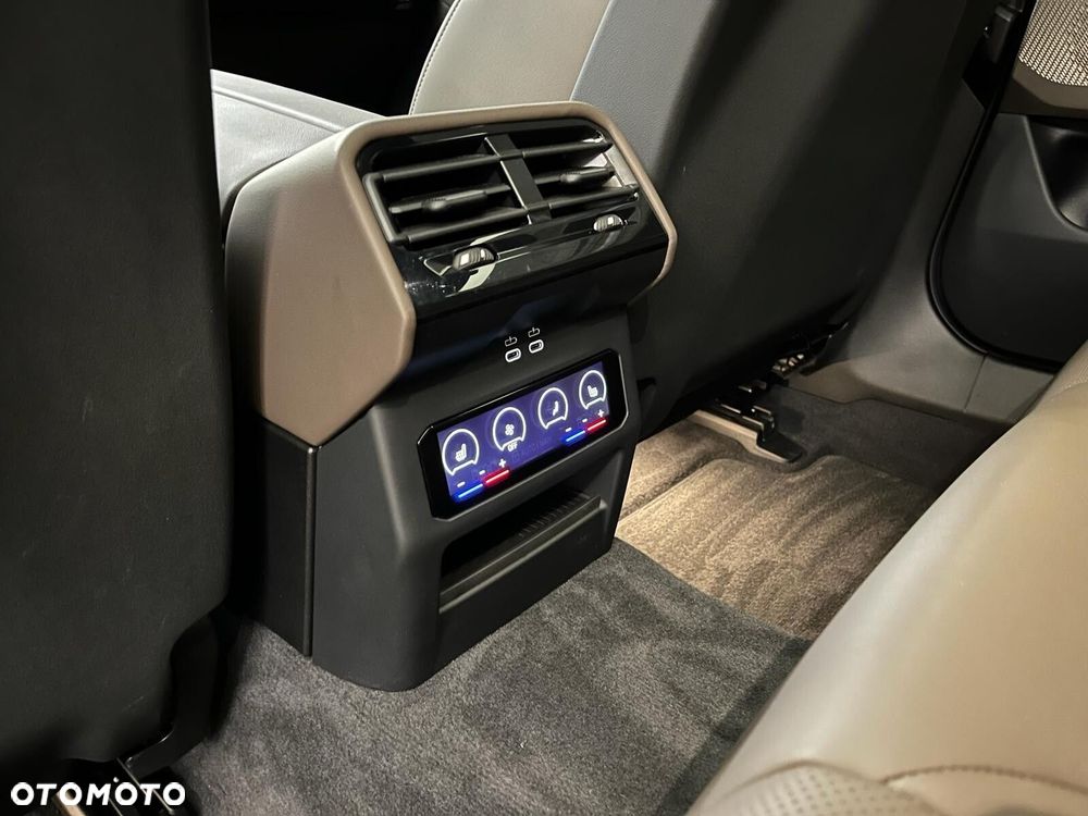 BMW Seria 5 520d xDrive mHEV M Sport - 33