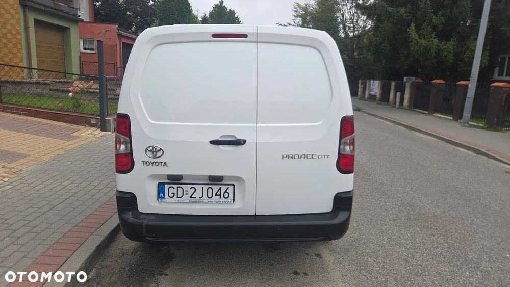 Toyota Proace City - 7