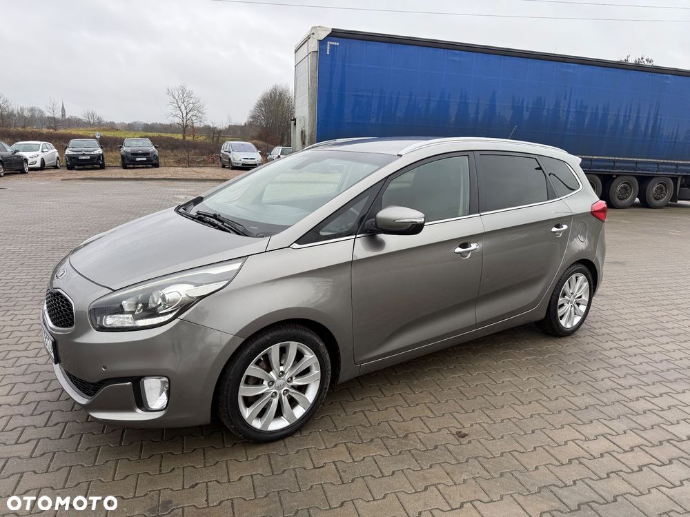 Kia Carens 1.7 CRDi 115 Dream-Team Edition - 4