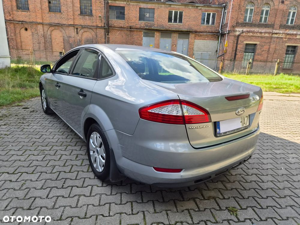 Ford Mondeo 1.8 TDCi Ghia - 3