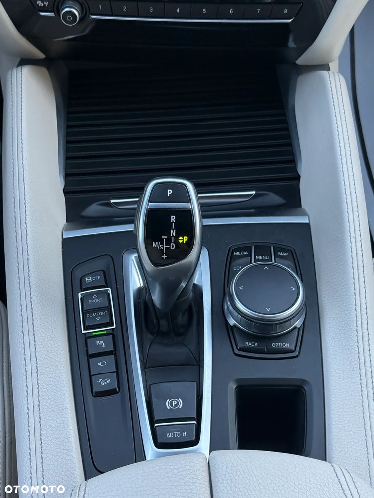 BMW X6 xDrive50i - 14