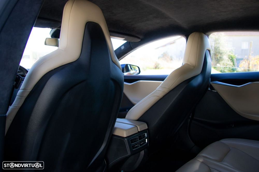 Tesla Model S P85D - 35