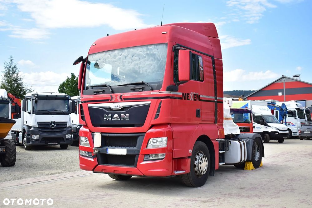 MAN TGX 4x2 BLS / Standart/ XLX/ 2 x zbiornik ** Uszkodzony motor **
