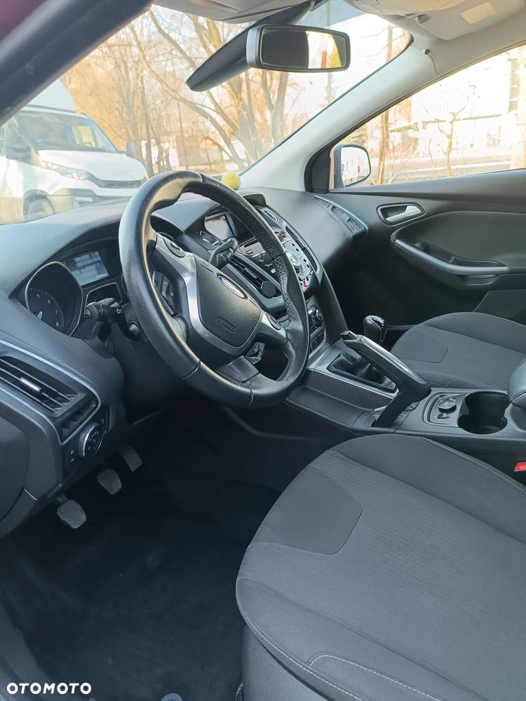 Ford Focus 1.6 EcoBoost Titanium - 19