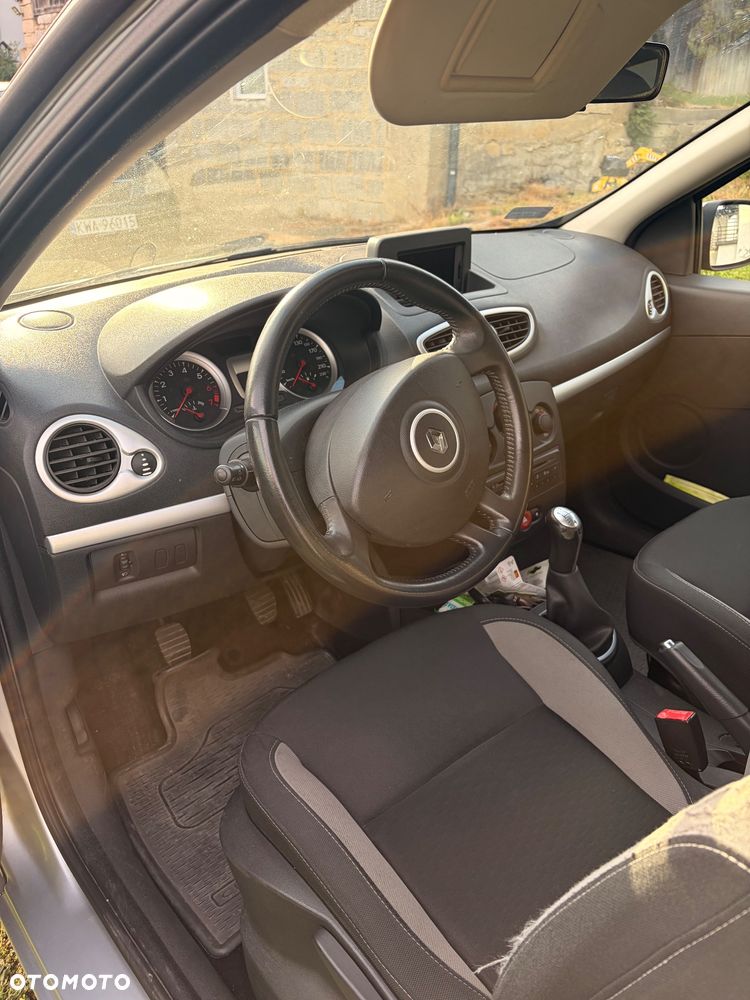 Renault Clio 1.2 16V Expression - 6