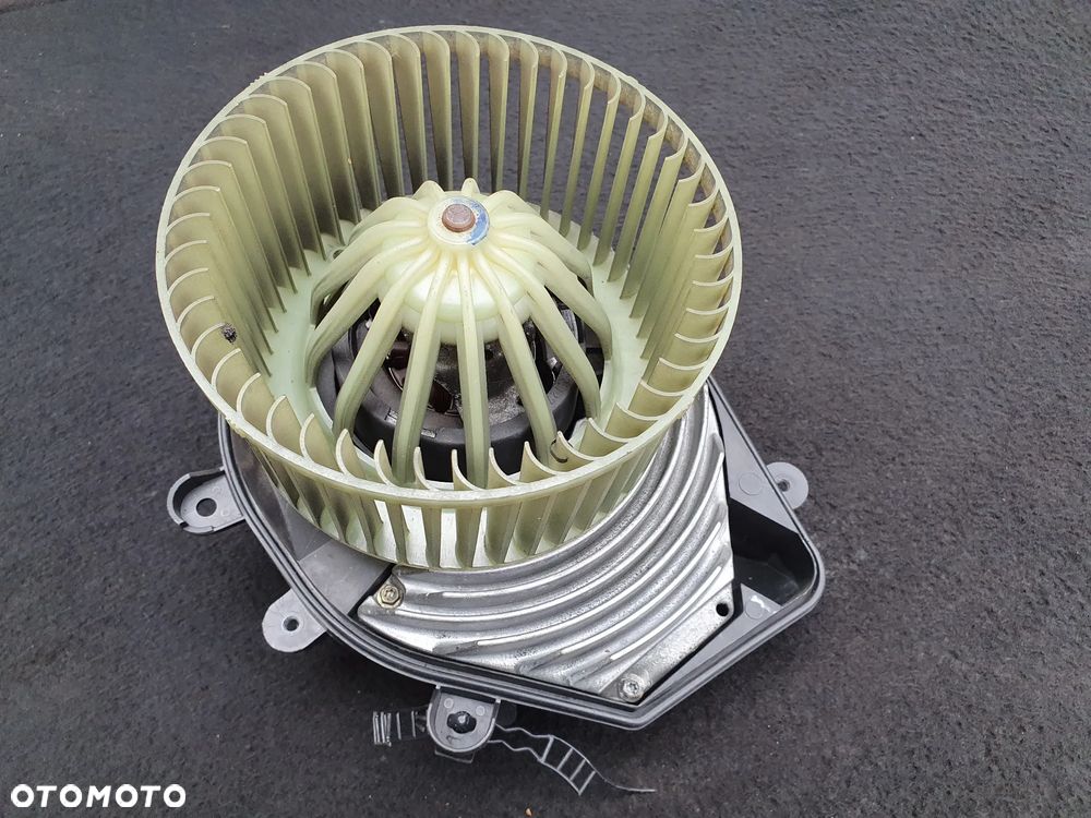 AUDI A4 B5 VW PASSAT B5 WENTYLATOR DMUCHAWA NAWIEWU 8D1820021 ORYGINAŁ Z REZYSTOREM OPORNIKIEM POSIADAM 3SZT - 1
