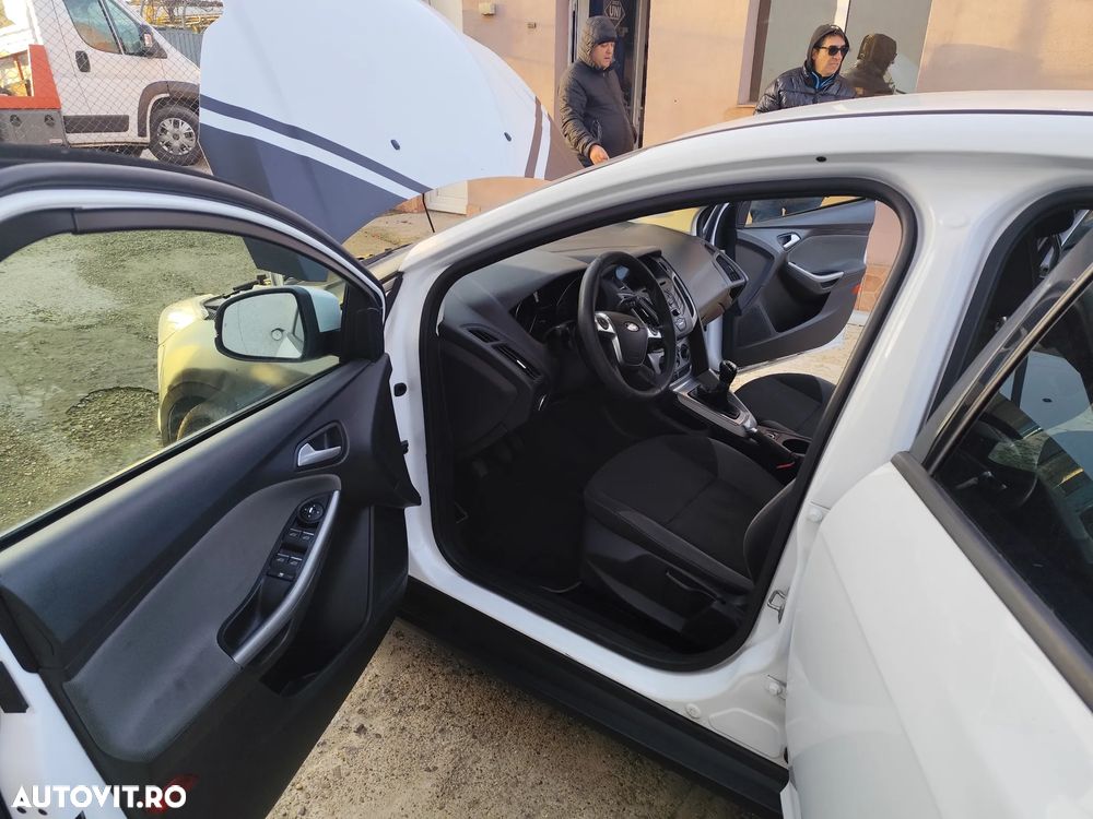 Ford Focus Turnier 1.6 Ti-VCT Champions Edition - 5