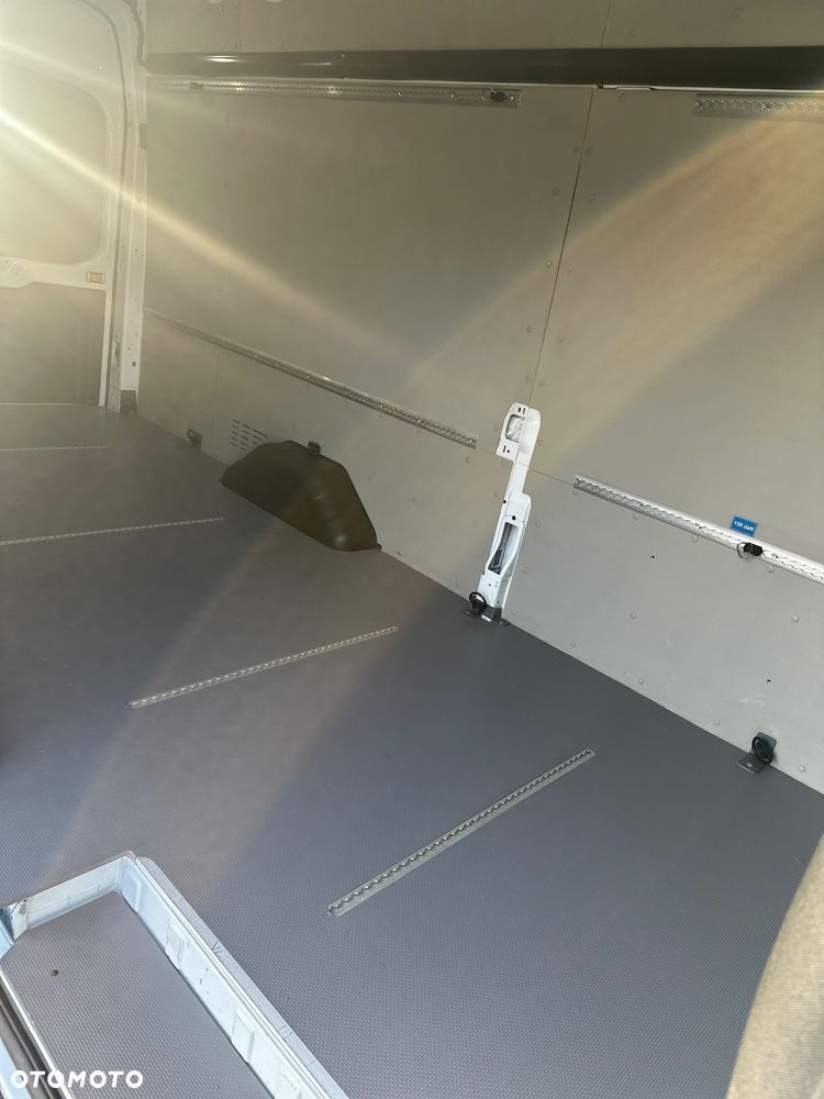 Ford Transit L4H3 - 15