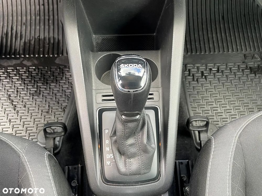 Skoda Fabia 1.0 TSI Ambition DSG - 19