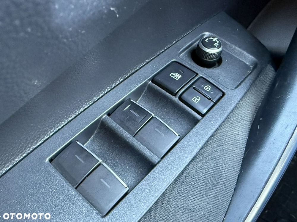 Toyota Corolla 1.5 Comfort - 23