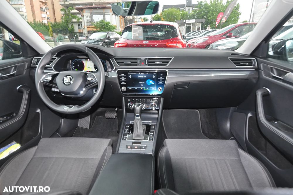 Skoda Superb 2.0 TDI DSG Ambition - 19