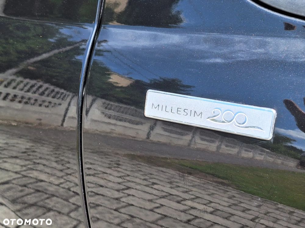Peugeot 207 75 Millesim 200 - 17