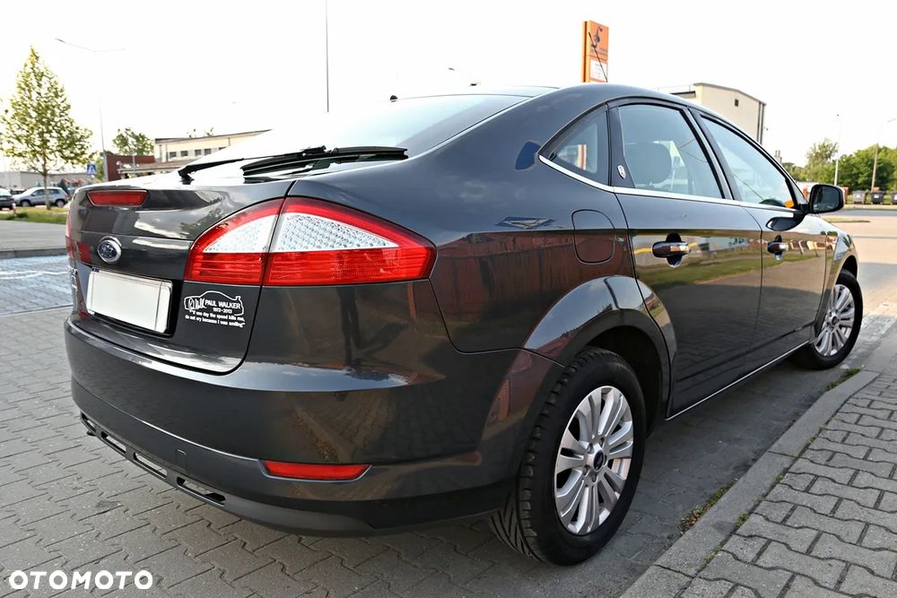 Ford Mondeo 2.0 Ghia - 18