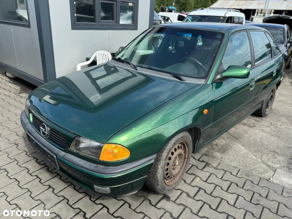 Opel Astra 1997 poj. 1.6 benzyna 75 KM - NA CZĘŚCI - 14