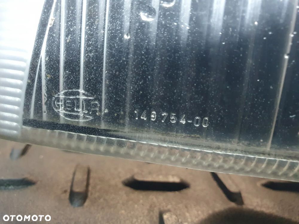 LAMPA PRAWY PRZÓD VOLVO V40 LIFT 30899683 CIEMNA + KIERUNKOWSKAZ KOMPLET EUROPA - 4