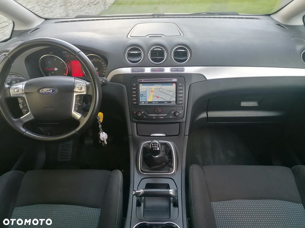Ford S-Max - 10