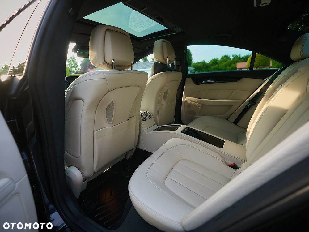 Mercedes-Benz CLS 350 d 4-Matic - 25