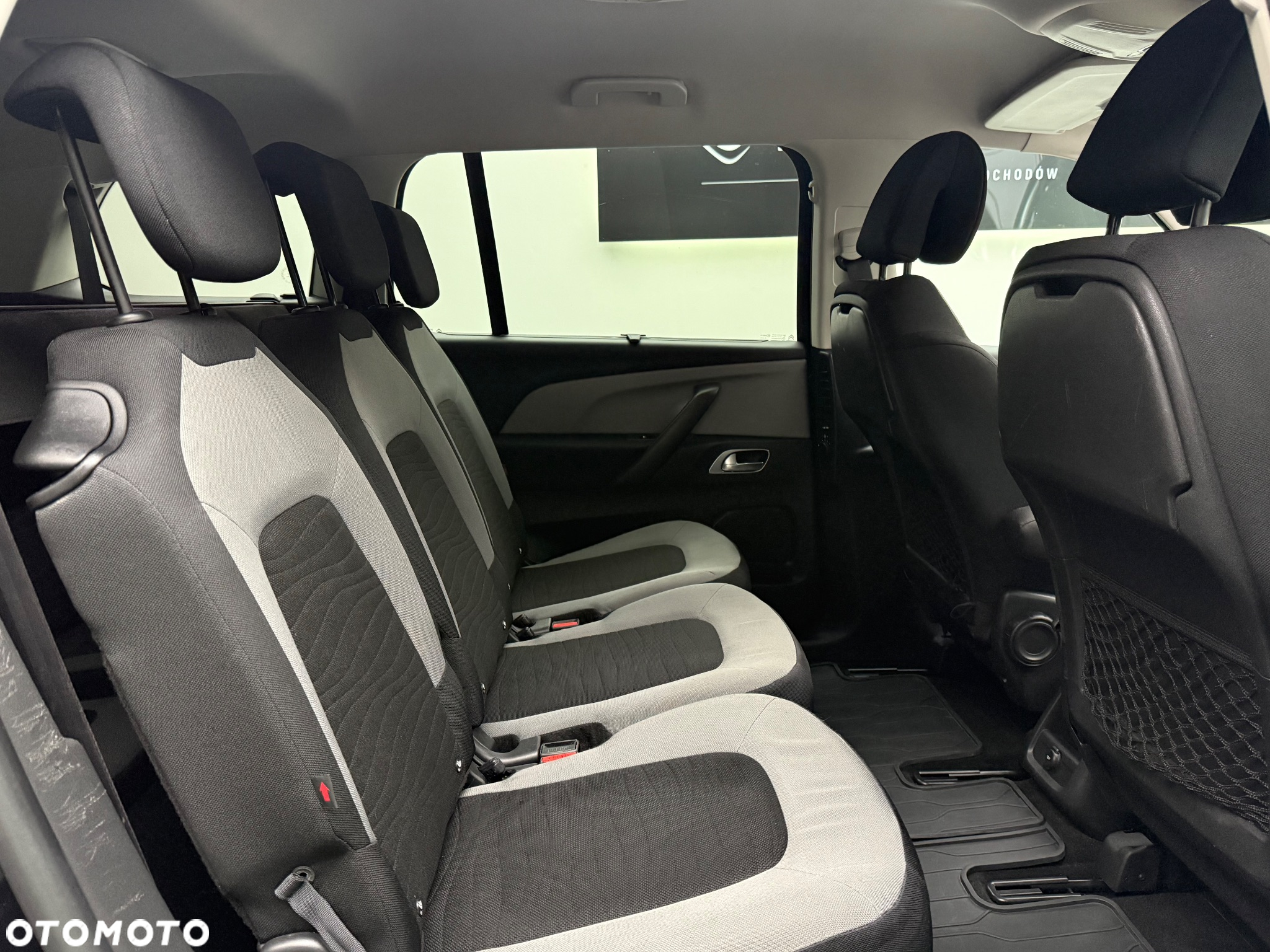 Citroën C4 Grand Picasso e-HDi 115 Intensive - 19