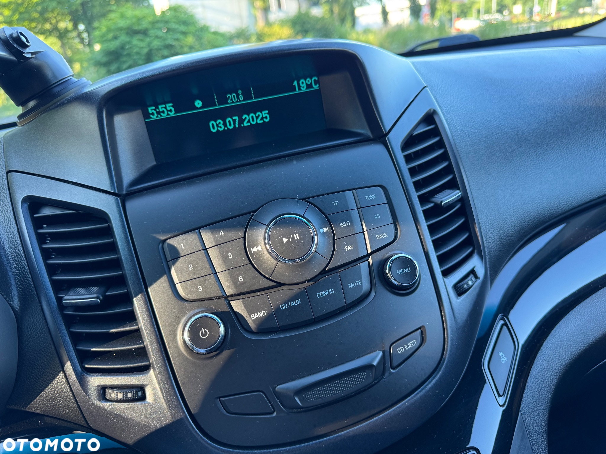 Chevrolet Orlando - 23