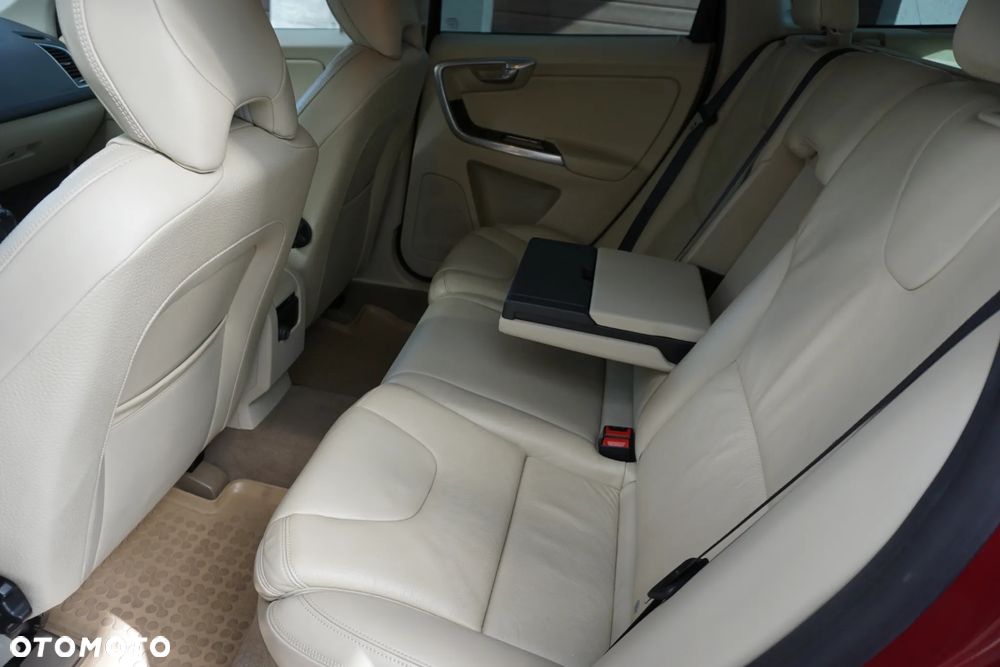 Volvo XC 60 D3 Edition Pro - 10