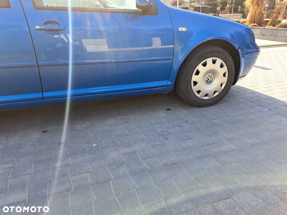 Volkswagen Bora Variant 2.0 Highline - 15