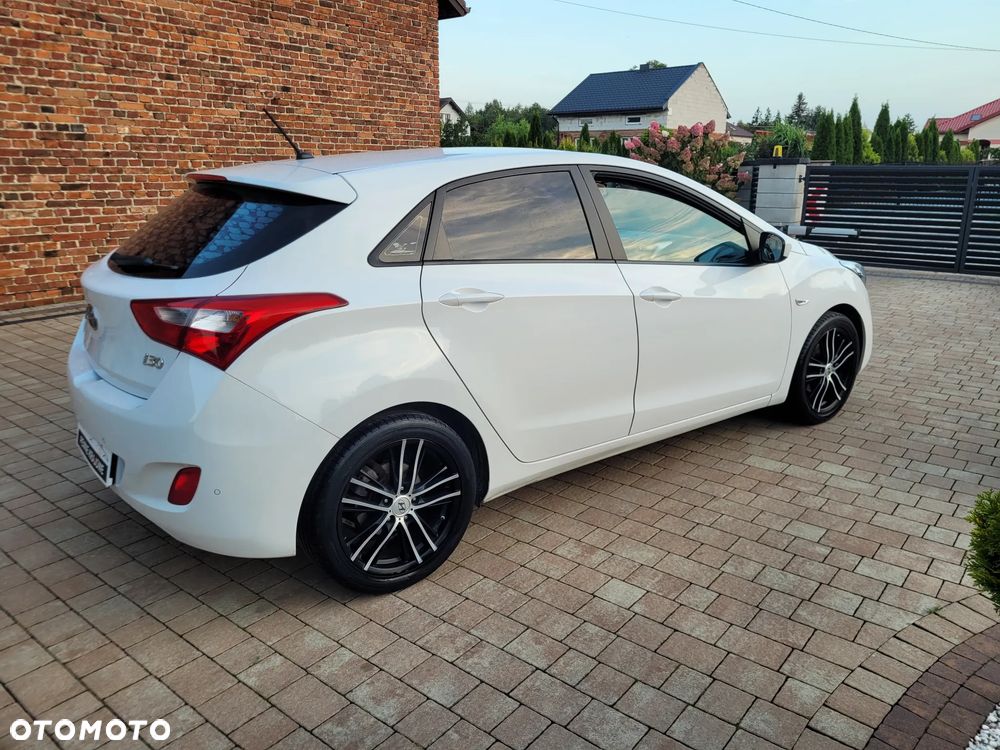 Hyundai i30 1.4 Fifa World Cup Edition - 11