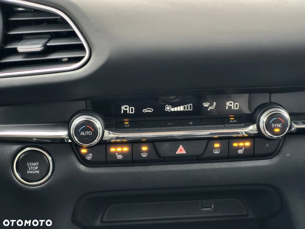 Mazda CX-30 2.0 mHEV Hikari 2WD - 13