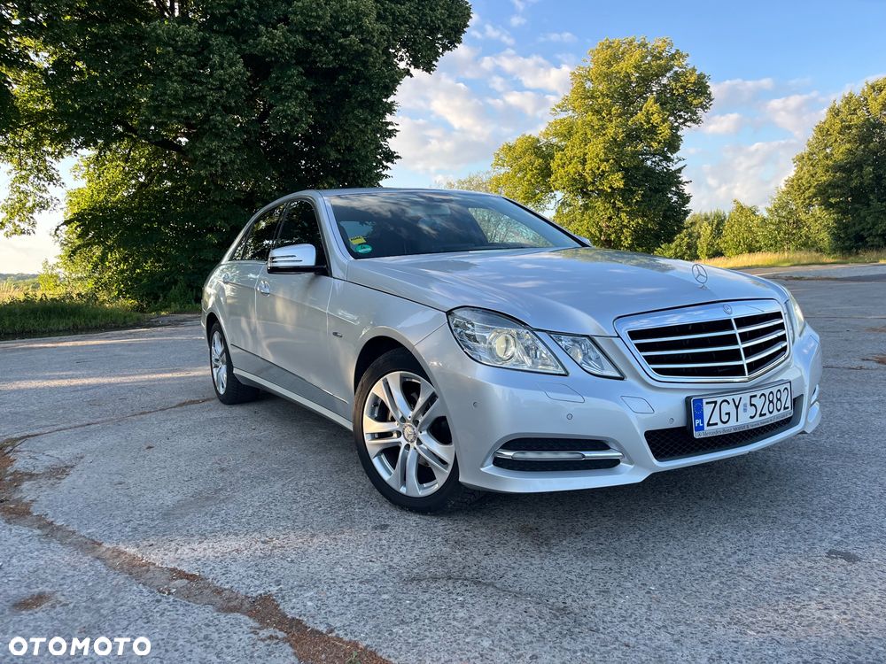 Mercedes-Benz Klasa E 220 CDI BlueEff Avantgarde - 2