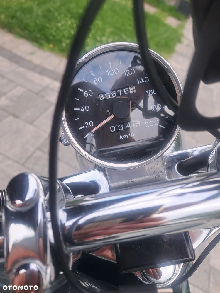 Suzuki Intruder - 3