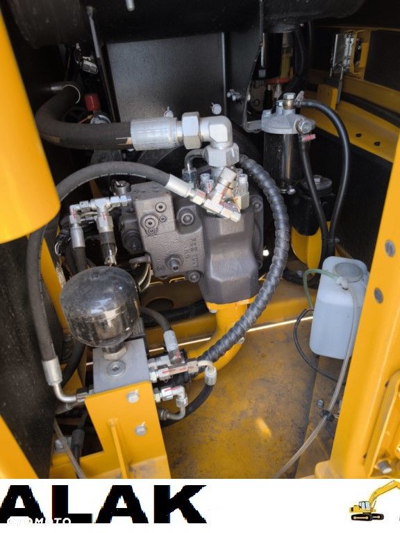 Liu Gong 9075F nie mylić z  JCB 85z - 16