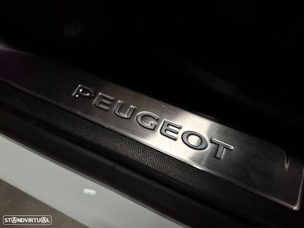 Peugeot 5008 1.5 BlueHDi GT Line - 24