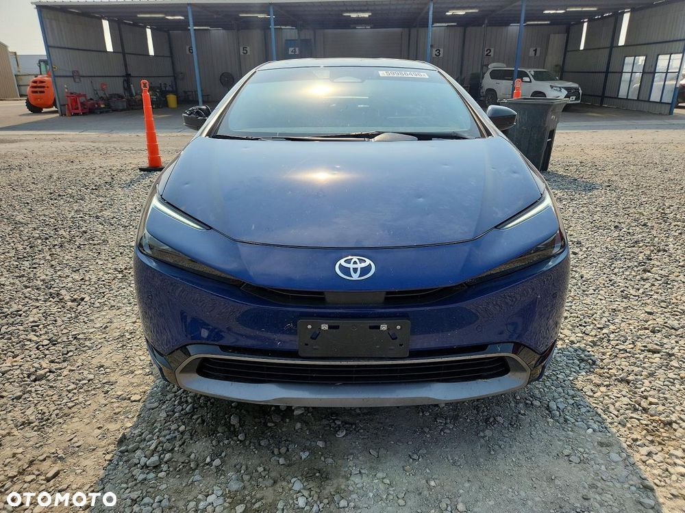 Toyota Prius - 5