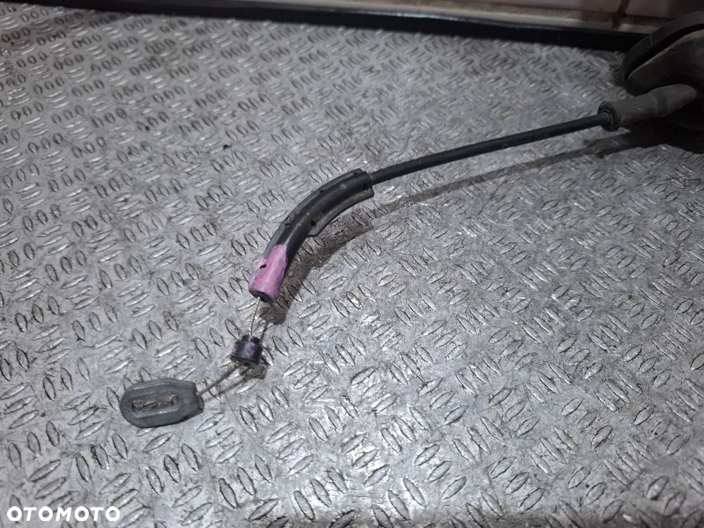 Zamek drzwi prawych przesuwnych uszkodzony jak na zdjęciu Renault Master III - 2