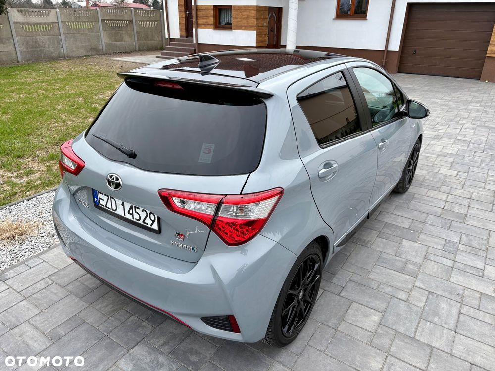 Toyota Yaris Hybrid 100 GR Sport - 1