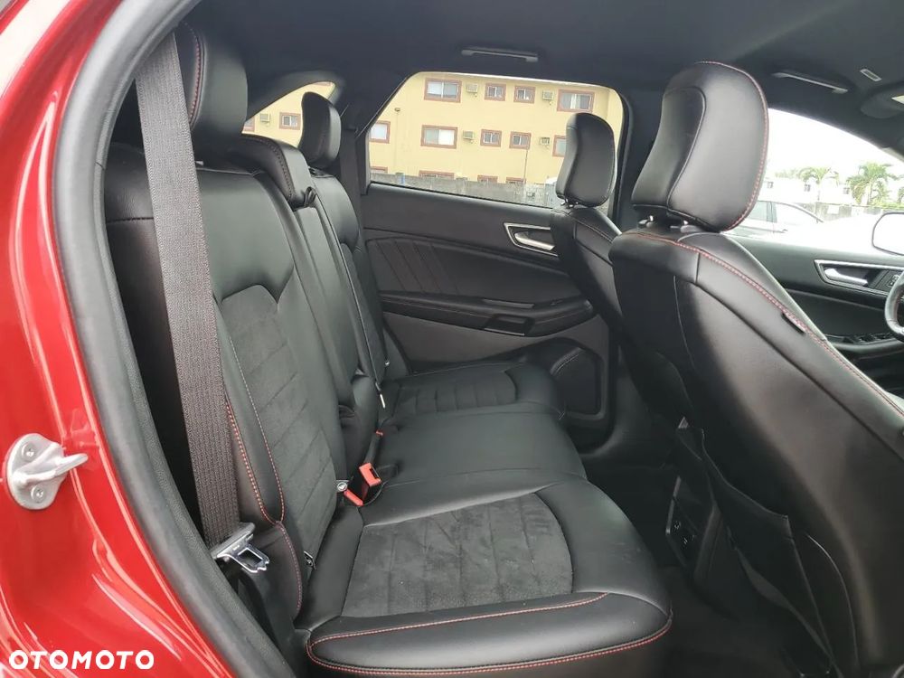 Ford Edge - 9