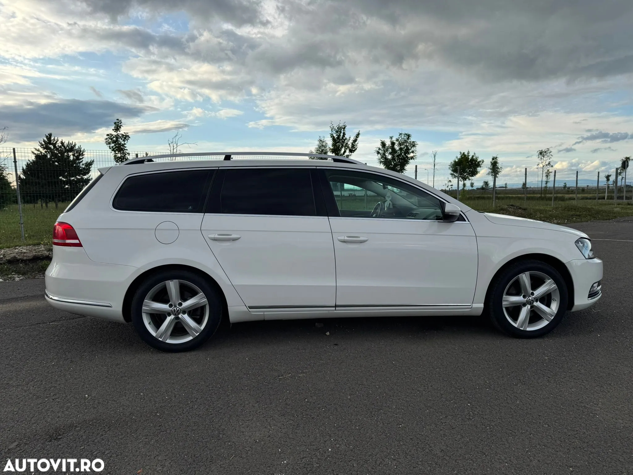 Volkswagen Passat Variant 2.0 TDI BlueMotion Technology DSG Highline - 7