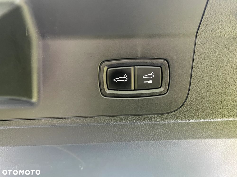 Porsche Panamera 4S Executive - 28