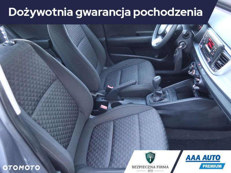 Kia Rio - 10