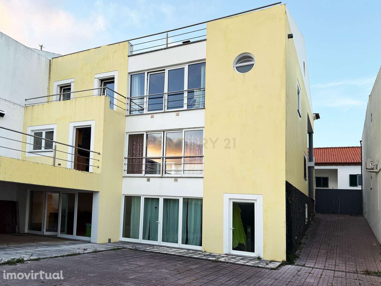 Moradia de Elevada Qualidade no Coração da Praia da Vitória – Vista so - Grande imagem: 3/43