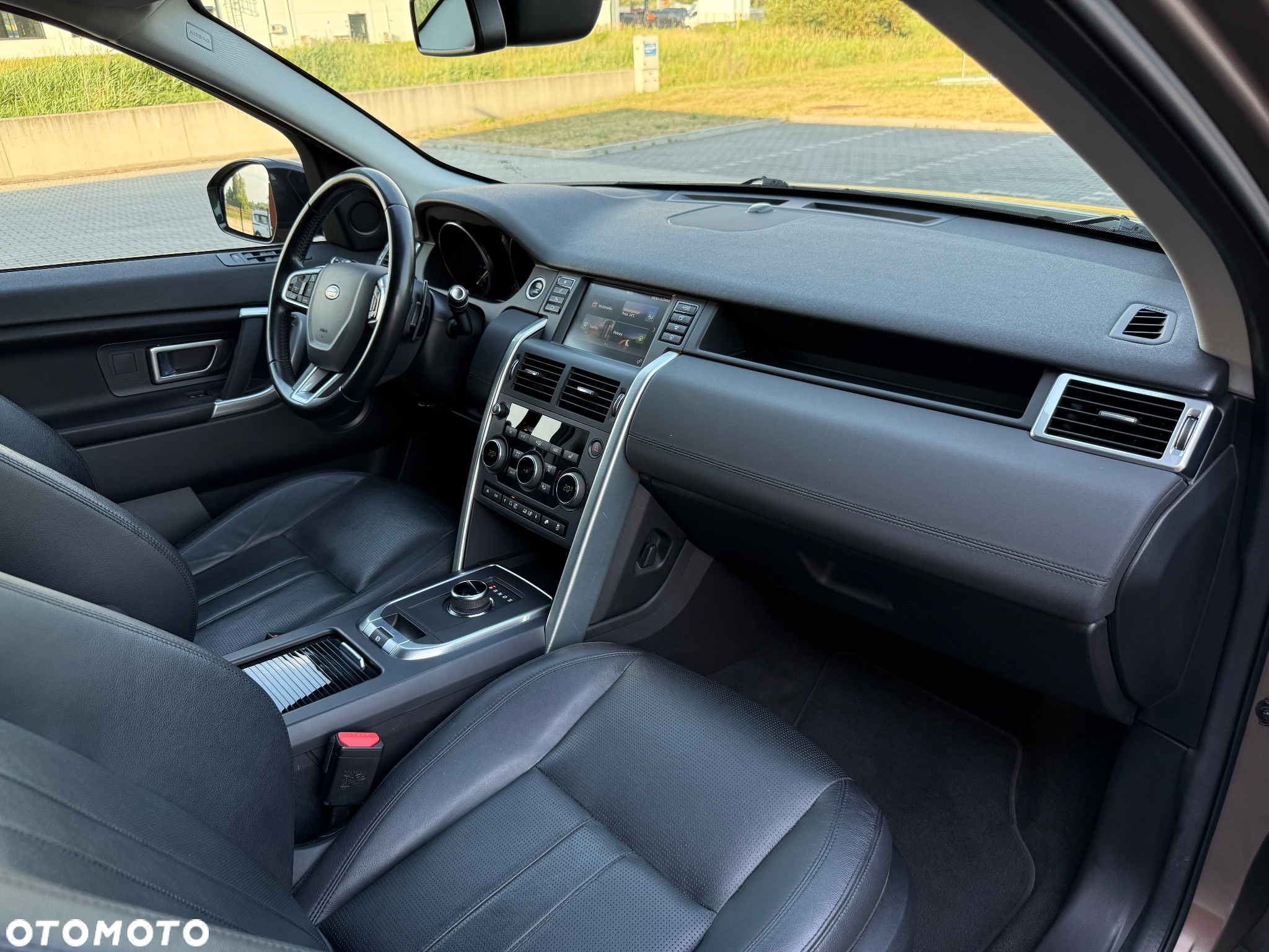 Land Rover Discovery Sport 2.0 TD4 SE - 14