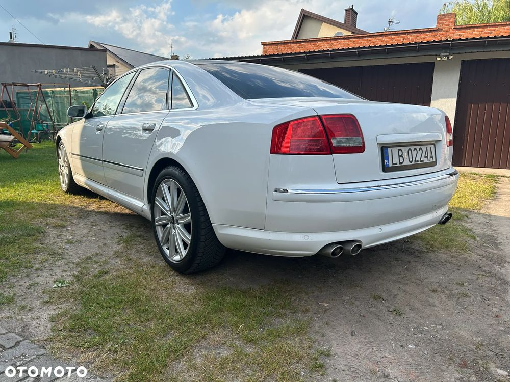 Audi A8 4.2 Quattro - 10