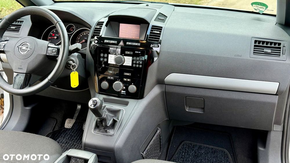 Opel Zafira 1.8 - 24