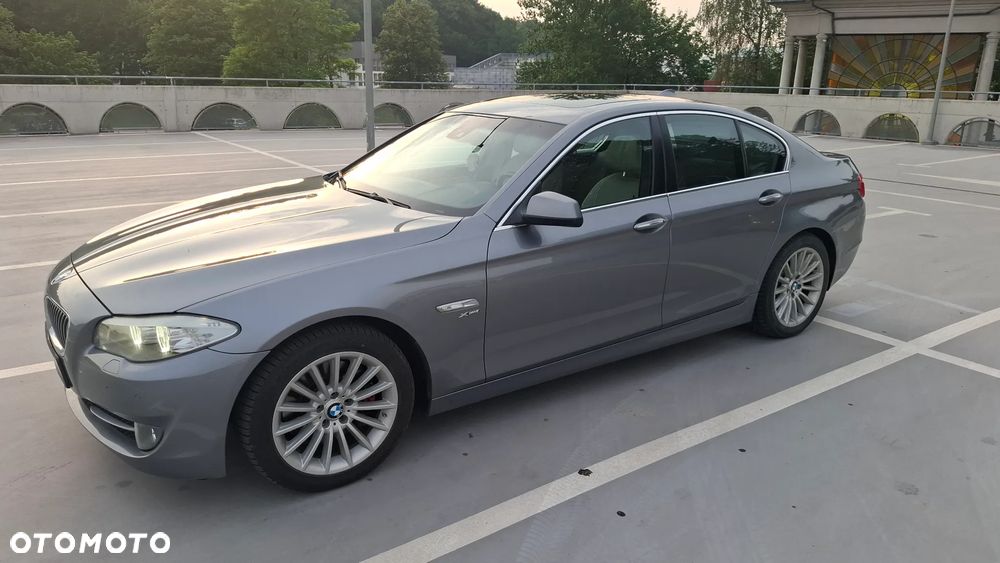 BMW Seria 5 535i xDrive - 12