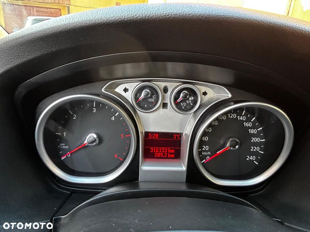 Ford Focus - 12