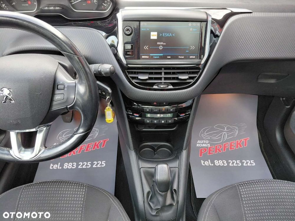 Peugeot 208 - 24
