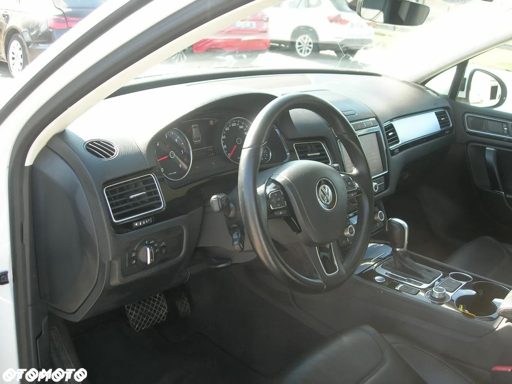 Volkswagen Touareg - 13