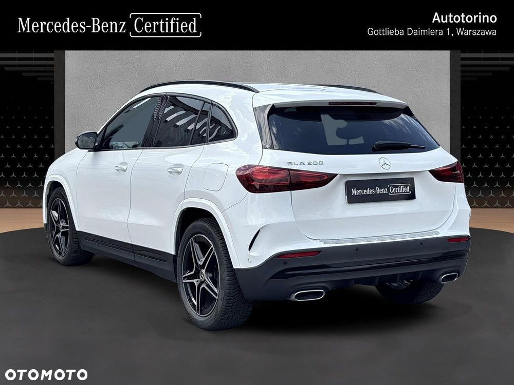 Mercedes-Benz GLA - 4