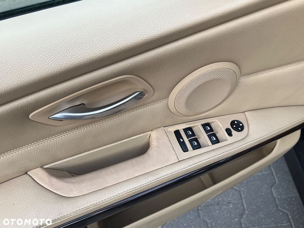 BMW Seria 3 - 16