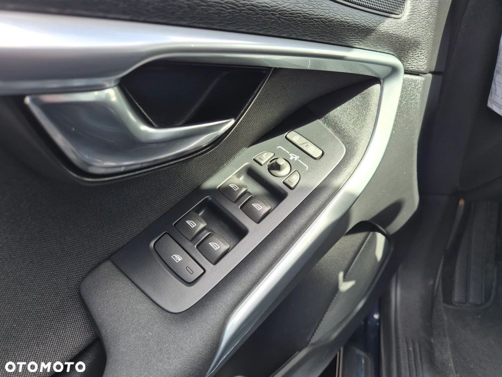 Volvo V40 D2 Momentum - 33