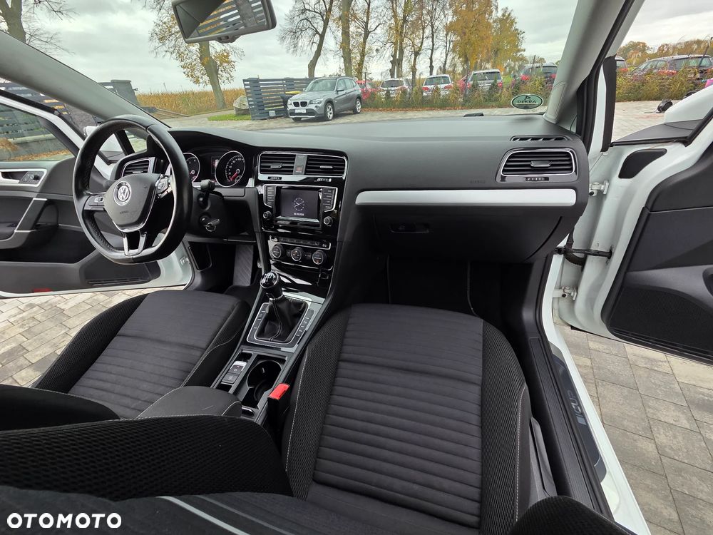 Volkswagen Golf 1.2 TSI BlueMotion Technology Cup - 14
